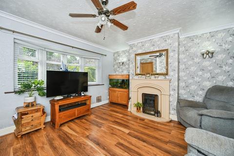 4 bedroom semi-detached house for sale, Greenfields Avenue, Warrington, WA4