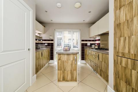 4 bedroom semi-detached house for sale, Kesteven Way, Corby, NN18