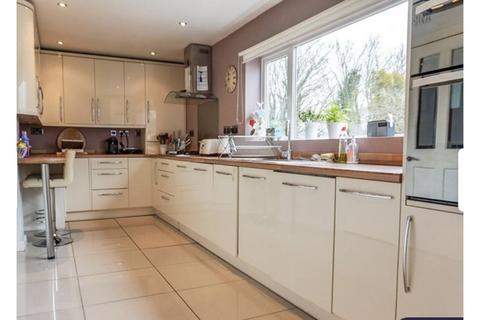 undefined, Avill Grove, Kidderminster, DY11