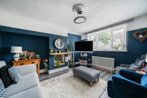 undefined, Campbell Avenue, Woking GU22