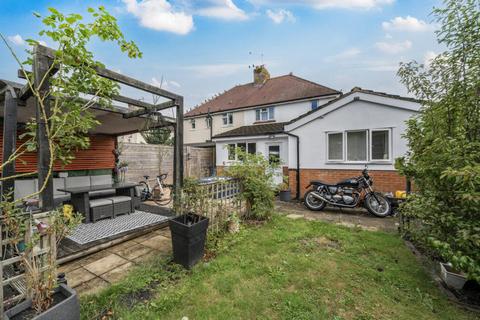 undefined, Campbell Avenue, Woking GU22