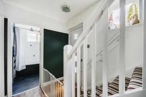 undefined, Campbell Avenue, Woking GU22