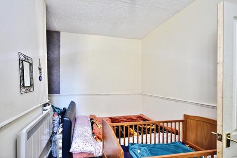 2 bedroom terraced house for sale, Luton Road, Chatham, ME4