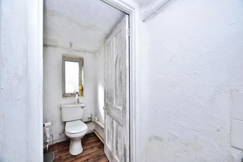 2 bedroom terraced house for sale, Luton Road, Chatham, ME4