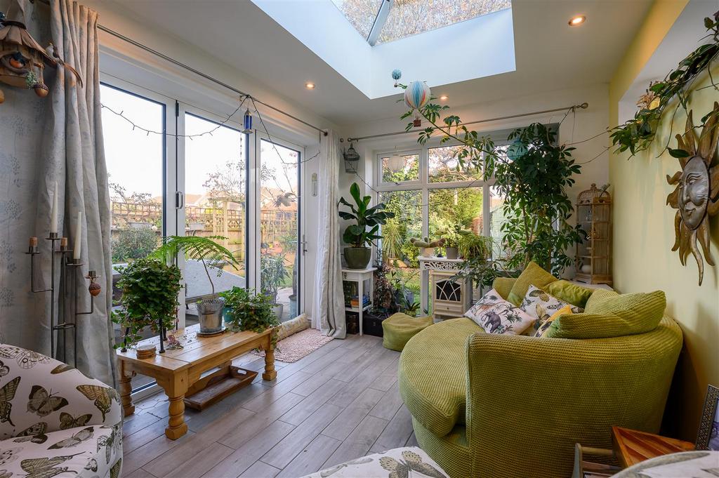 Garden room 1