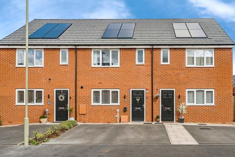 Brickworks Avenue, Kingswinford, DY6
