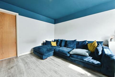 3 bedroom end of terrace house for sale, Market Street, Manchester, M43