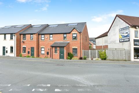 3 bedroom end of terrace house for sale, Market Street, Manchester, M43