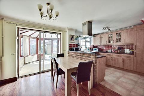 4 bedroom semi-detached house for sale, Bayswater Drive, Gillingham, ME8