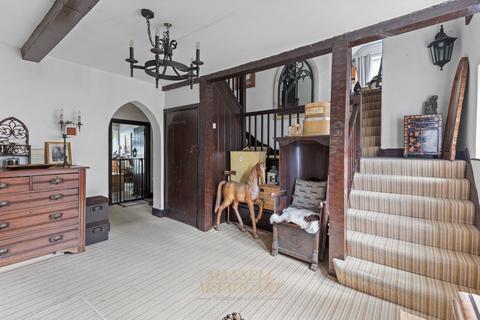 6 bedroom detached house for sale, Peeks Brook Lane, Horley RH6