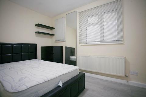 undefined, Kingsland Road, Dalston, London, E8