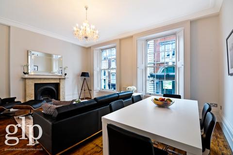 undefined, Wellington Street, Covent Garden, WC2E