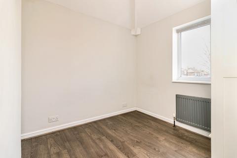 2 bedroom end of terrace house for sale, Caldecott Road, Manchester, M9