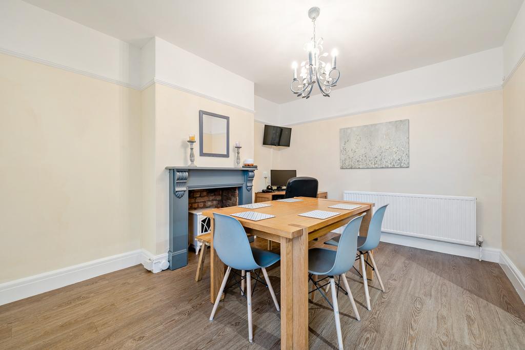 Kitchen /Breakfast Room