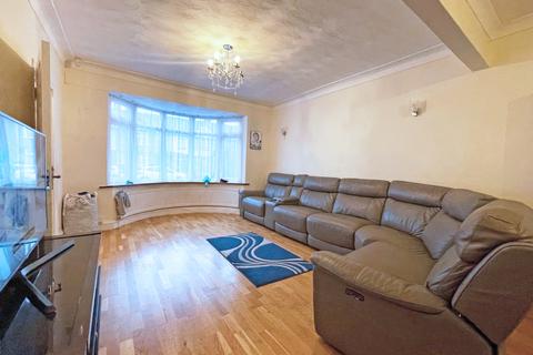 4 bedroom terraced house for sale, Aldborough Road South, Ilford, Essex, IG3