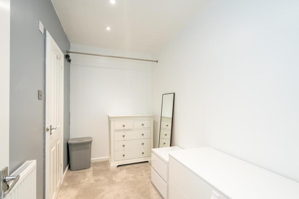 Ground Floor Dressing Room.jpg