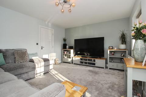 4 bedroom townhouse for sale, Kielder Drive, Leeds, LS10