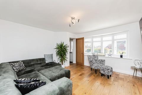 4 bedroom detached house for sale, First Avenue, Rothwell, LS26