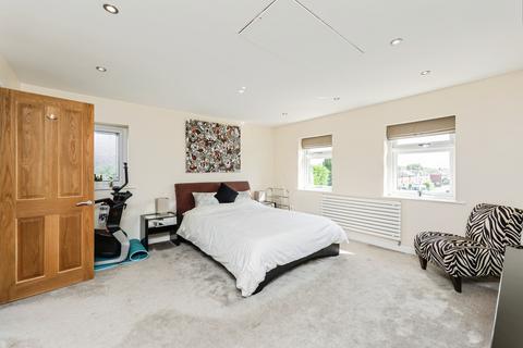 4 bedroom detached house for sale, First Avenue, Rothwell, LS26
