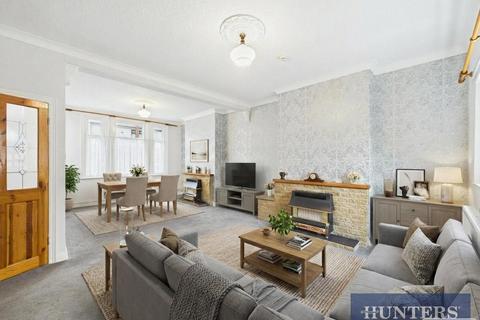 3 bedroom detached house for sale, Midway Avenue, Bridlington