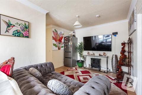 2 bedroom maisonette for sale, Albert Road, Romford, RM1