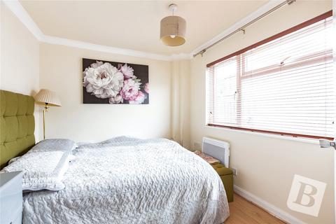 2 bedroom maisonette for sale, Albert Road, Romford, RM1
