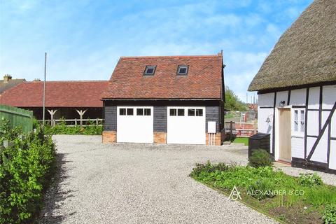 5 bedroom detached house to rent, Main Street, Aylesbury HP18