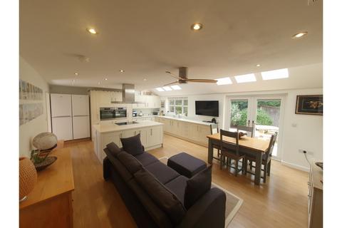4 bedroom detached house for sale, Manor Road, Dersingham, PE31