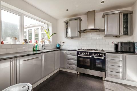 undefined, Hopefield Chase, Rothwell, Leeds, LS26