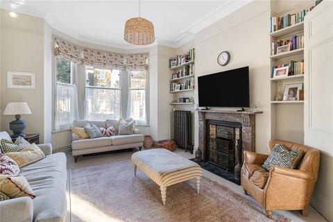 Mount Avenue, London, W5