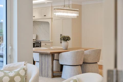 undefined, Park View Road, Caterham CR3