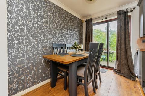 2 bedroom end of terrace house for sale, College Close, Stockport, SK2