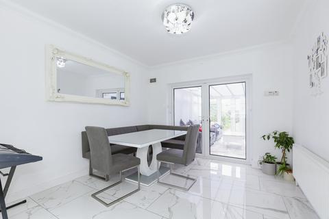 4 bedroom semi-detached house for sale, Sandringham Avenue, Rushey Mead, Leicester, LE4
