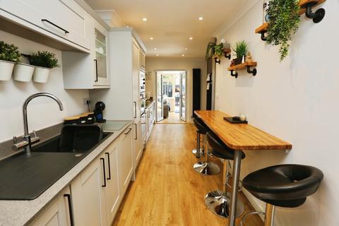 undefined, Hinkler Road, Southampton, SO19