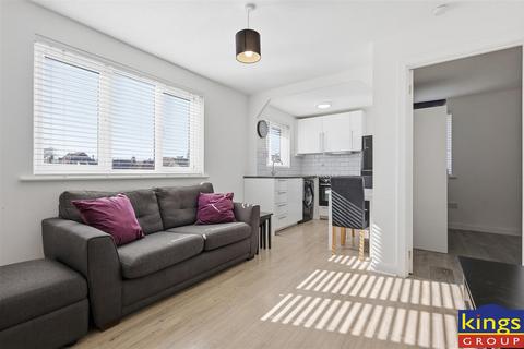 1 bedroom flat for sale, Green Pond Close, London