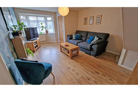3 bedroom terraced house for sale, Windrush Drive, Hinckley, LE10