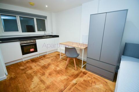 1 bedroom flat to rent, Studio C  Edwin Street    (Canning town), London, E16