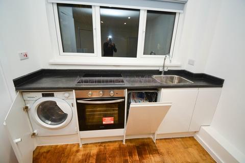 1 bedroom flat to rent, Studio C  Edwin Street    (Canning town), London, E16