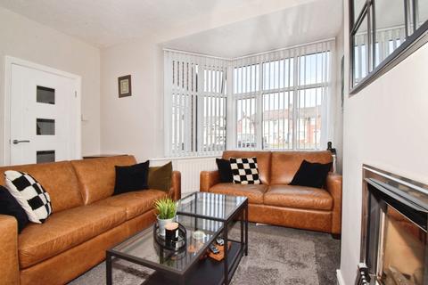 3 bedroom terraced house for sale, Broad Avenue, Leicester, LE5
