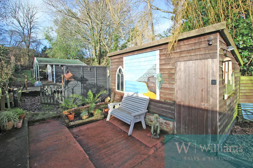 Garden outbuilding