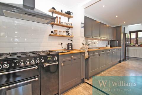 3 bedroom detached house for sale, Jubilee House, Red Road, Wootton Bridge, Ryde, Isle of Wight