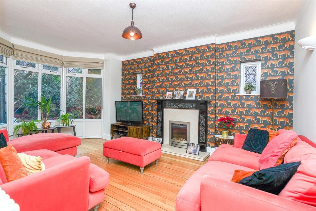 Warwick Place-1 Lounge.jpg