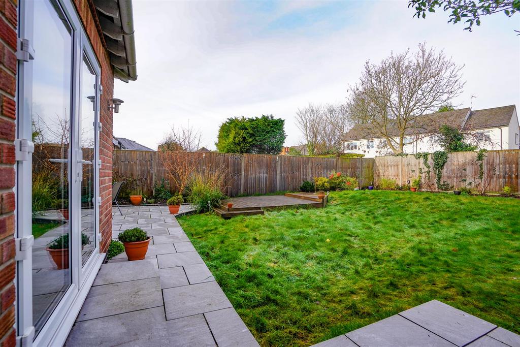 22 Warwick Place-22.jpg