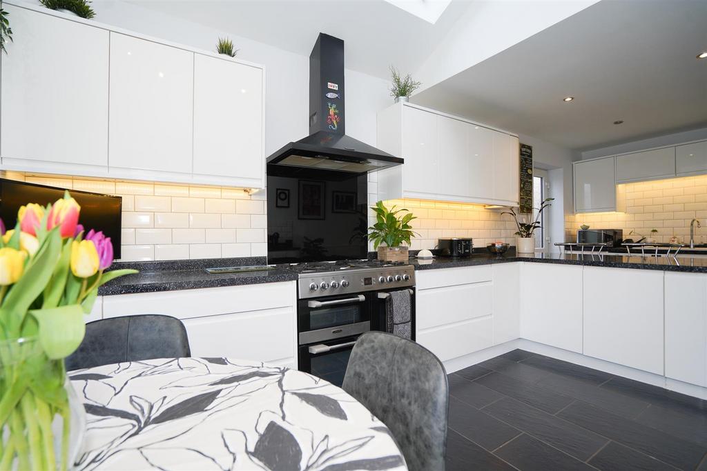 22 Warwick Place-4.jpg