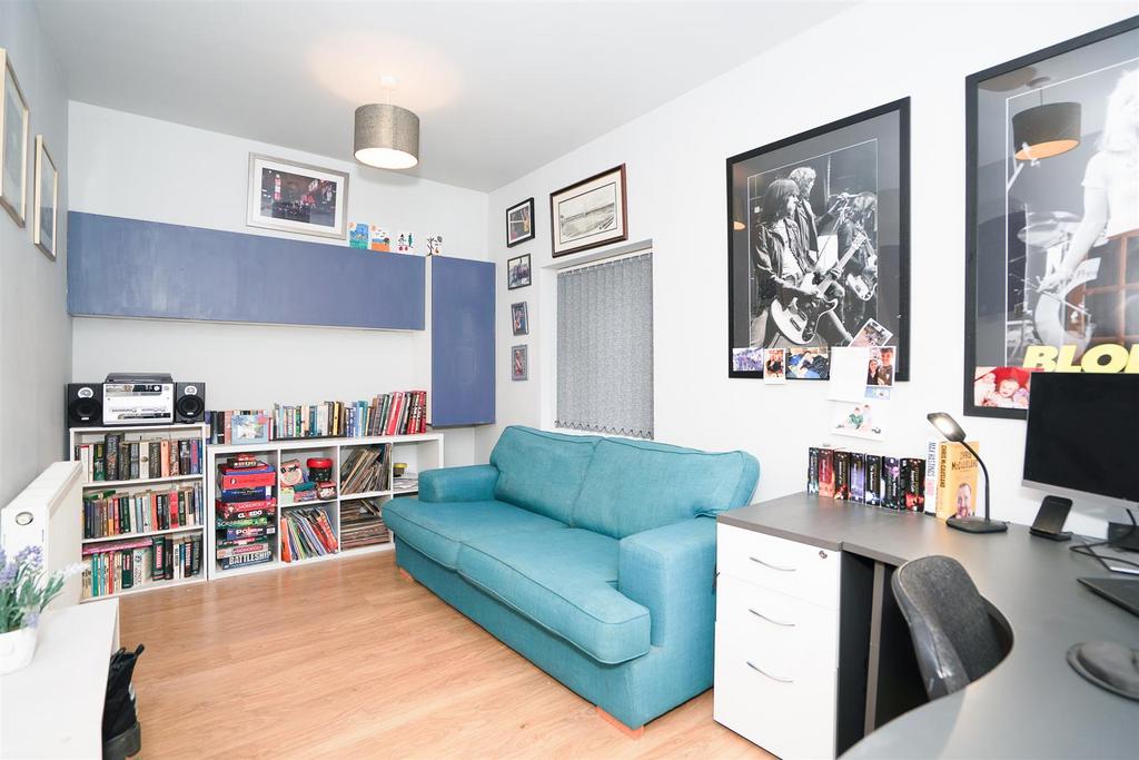 22 Warwick Place-1-2.jpg
