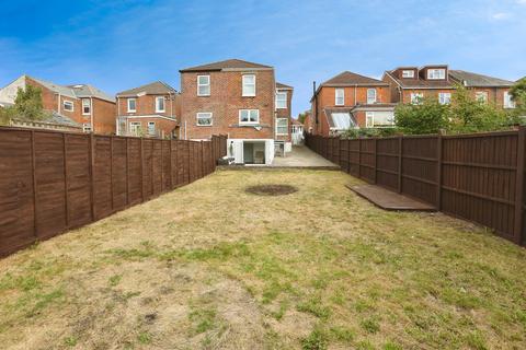 4 bedroom semi-detached house for sale, Oaktree Road, Southampton, SO18
