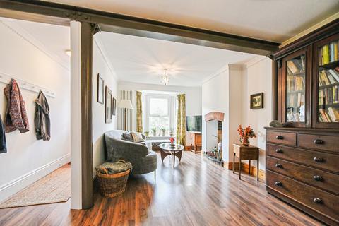 undefined, Ferndale Road, Swindon, SN2