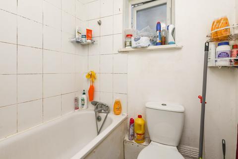 undefined, Manor Park, E12