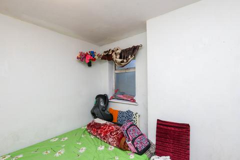 undefined, Manor Park, E12