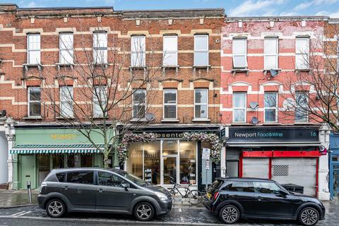 2 bedroom flat to rent, Leopold Road, London, SW19